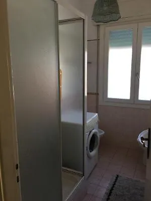 Flora דירה דיאנו מרינה