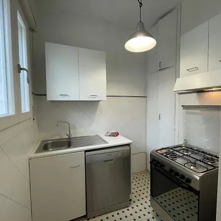 Flora Apartment *